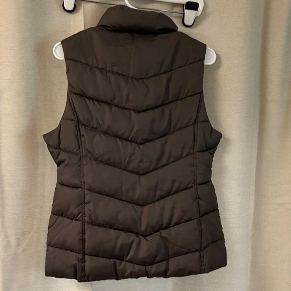 GAP dark grey/brown Quilted Vest - Picture 2 of 4